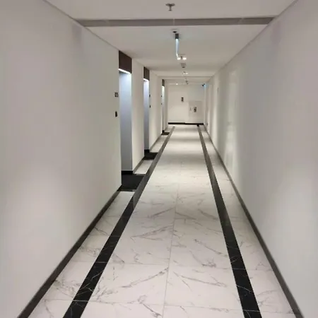 Apartamento Hanza Tower Luxury - 24 Sauna & Jacuzii & Pool