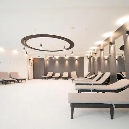 Hanza Tower Luxury - 24 Sauna & Jacuzii & Pool Estetino