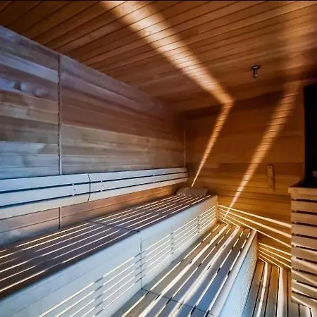 Apartamento Hanza Tower Luxury - 24 Sauna & Jacuzii & Pool *